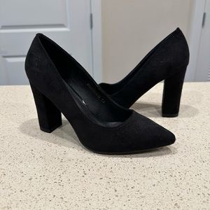 IDIFU, Chunky Block, High Heels Closed Pointed Toe Pumps, Black